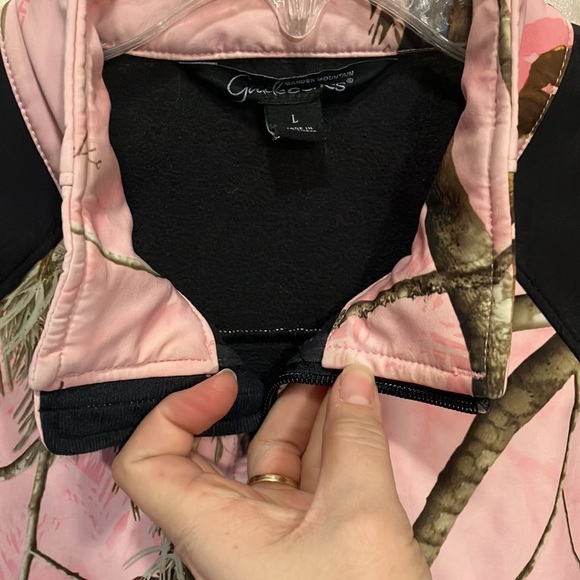 GuideSeries Pink Camo & Black jacket size L - Picture 9 of 11